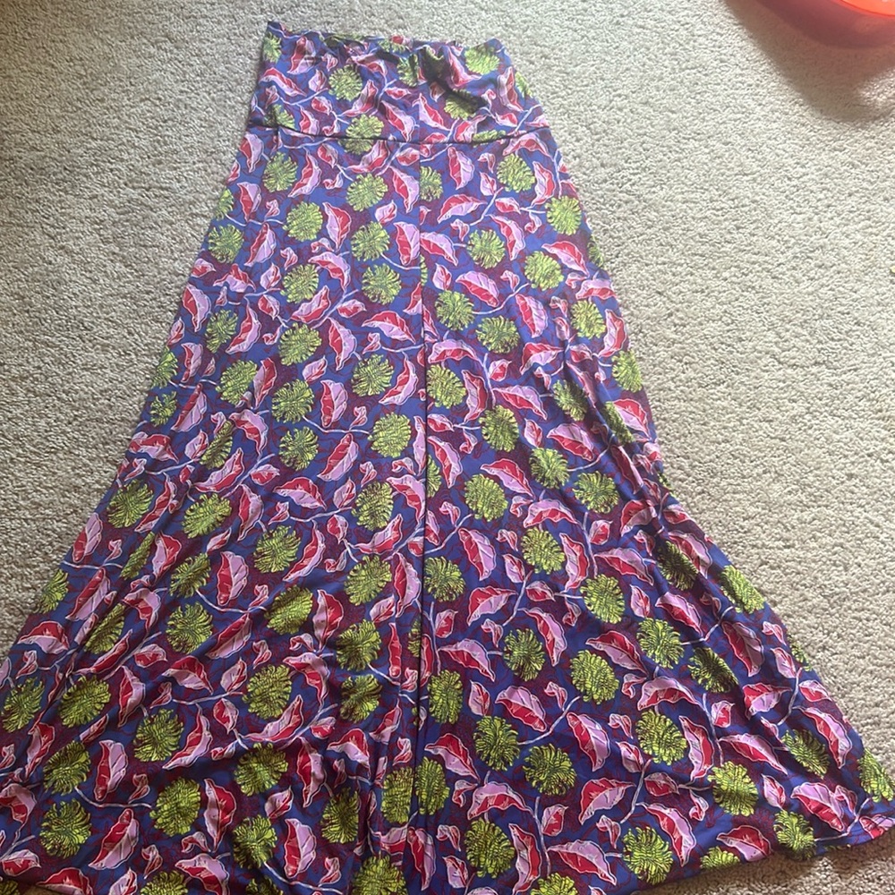 LuLaRoe flowered skirt